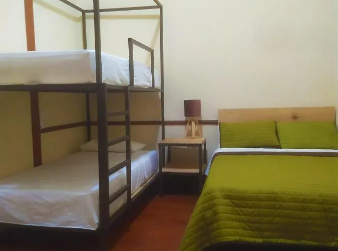 Casa Maria Hostel *